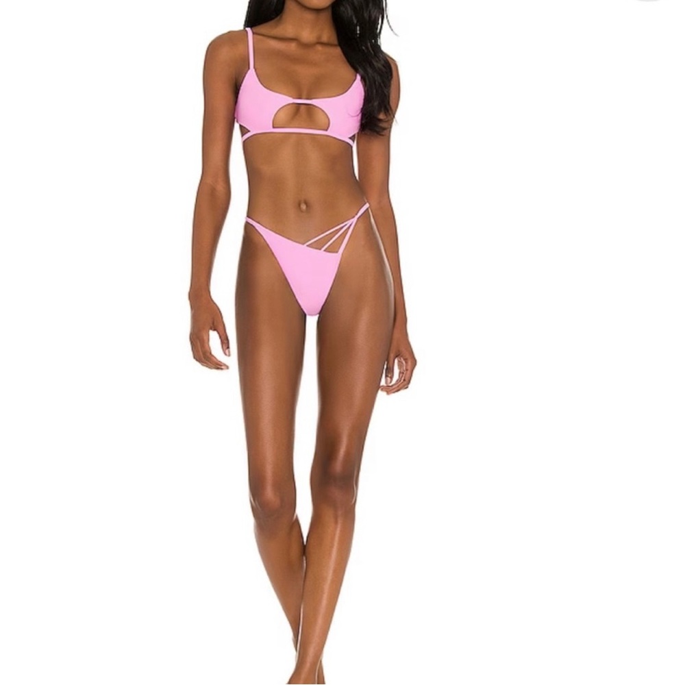 Bikini set in medium by lovewave